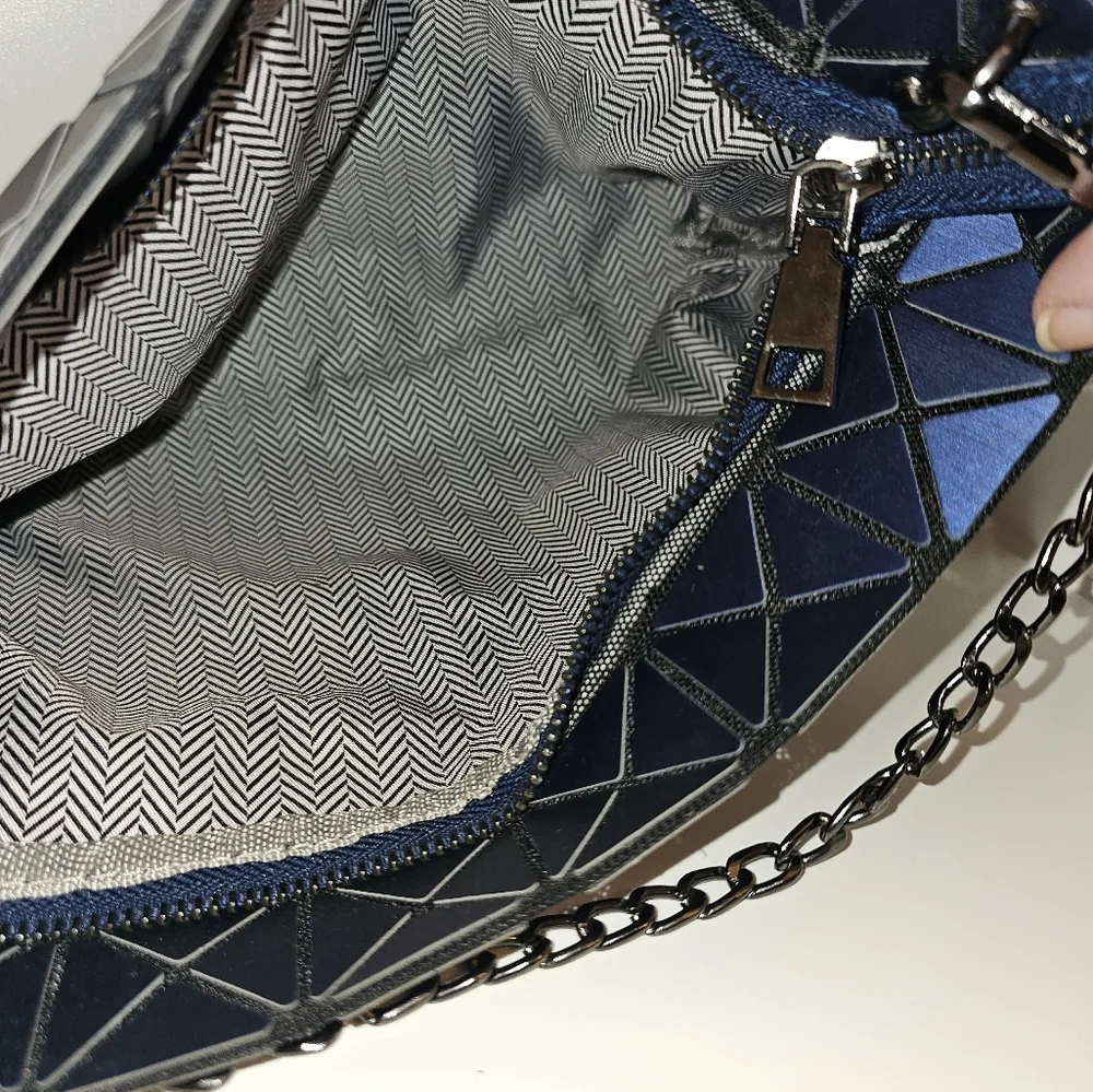 Geometric Blue Purse With Gunmetal Removable Chain - EUC